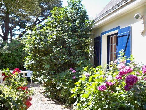 Beachfront Home 100 Meters from the Beach in Arzon — photo 3