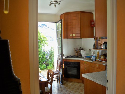 Beachfront Home 100 Meters from the Beach in Arzon — photo 2