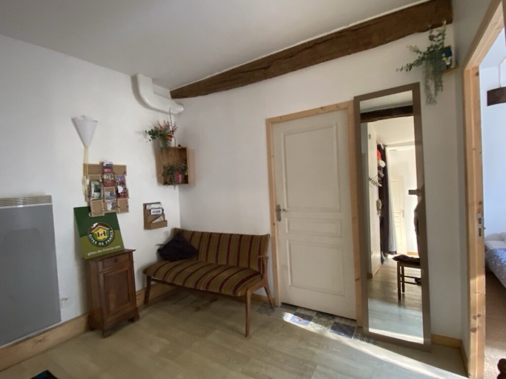 Duplex meublé à Blaye – 102 m² avec terrasse sur les toits et vue estuaire — photo 12