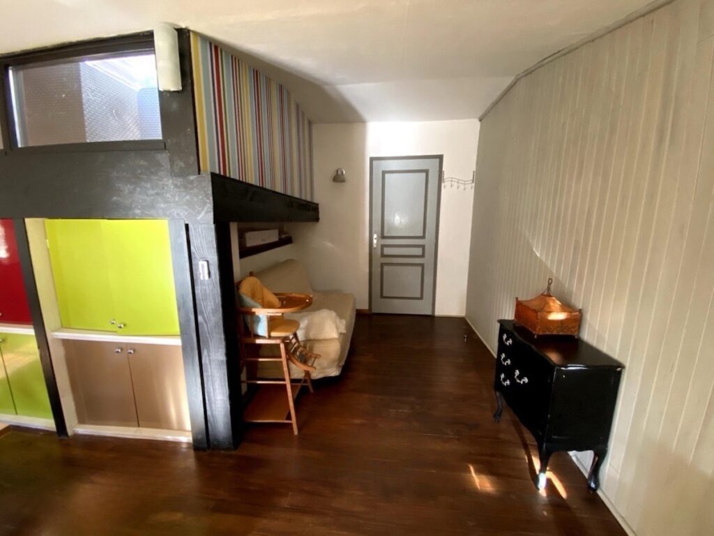 Duplex meublé à Blaye – 102 m² avec terrasse sur les toits et vue estuaire — photo 14
