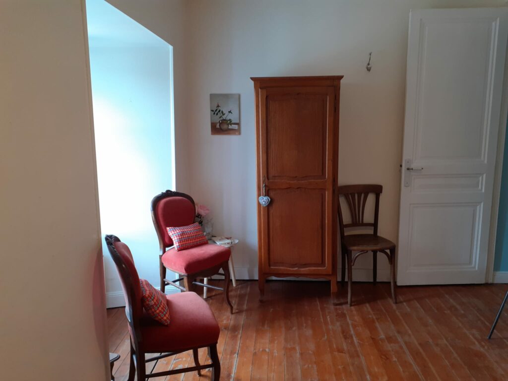 Fully Renovated 2-Bedroom House in Central Étaples — photo 19