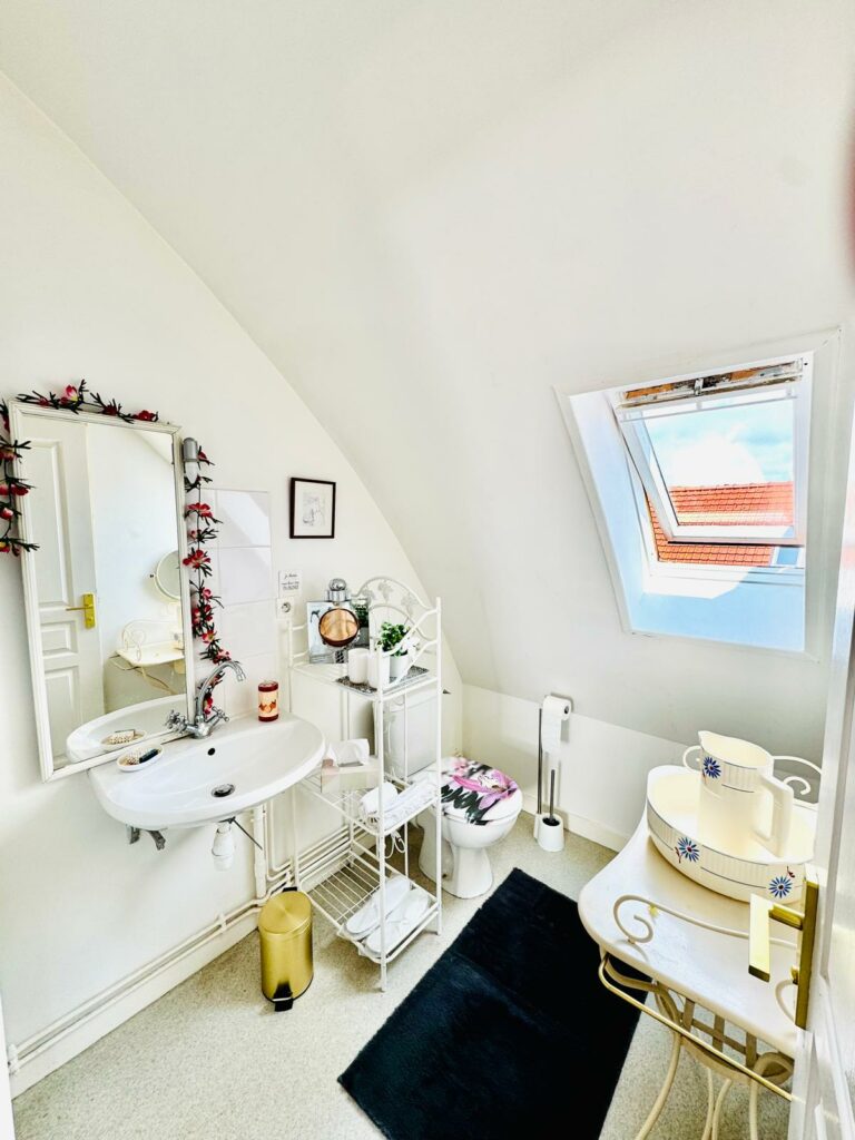 Fully Renovated 2-Bedroom House in Central Étaples — photo 7