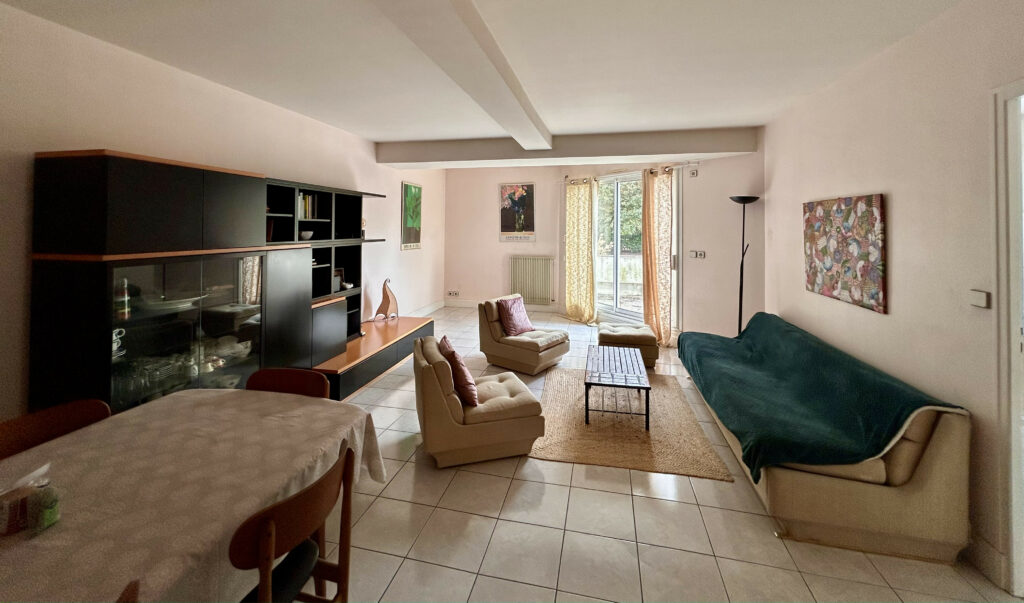 Appartement meublé 70 m² à La Rochelle – 2 chambres avec terrasse — photo 1
