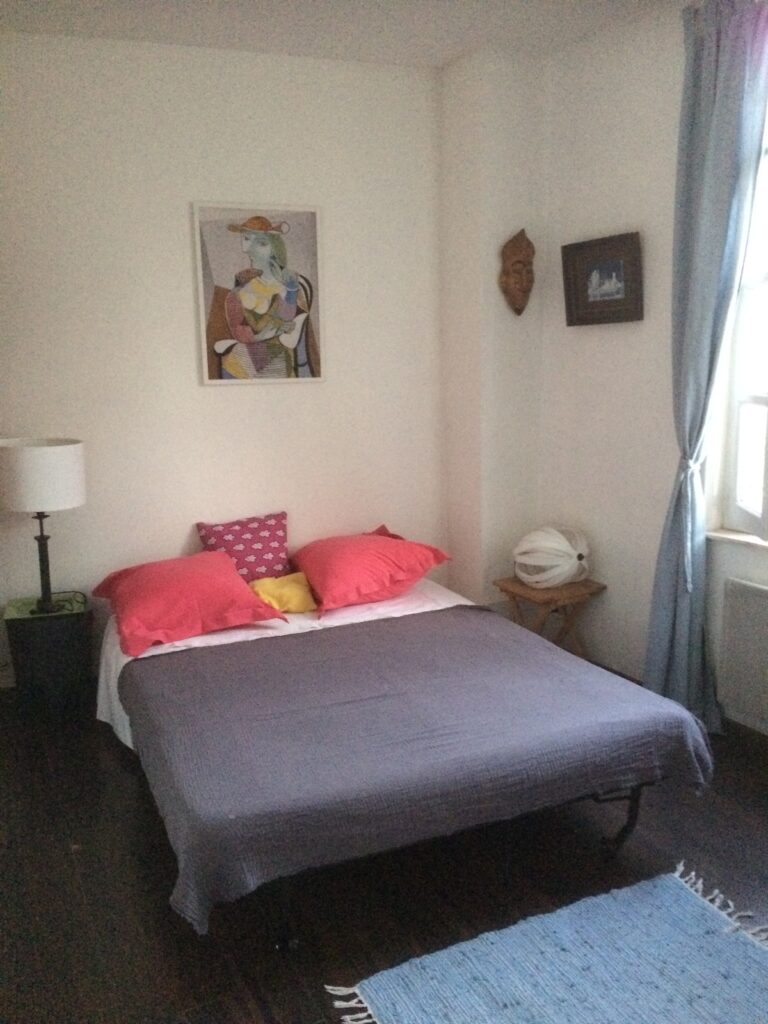 Appartement meublé 56 m² – Avignon intra-muros, place des Corps Saints — photo 8