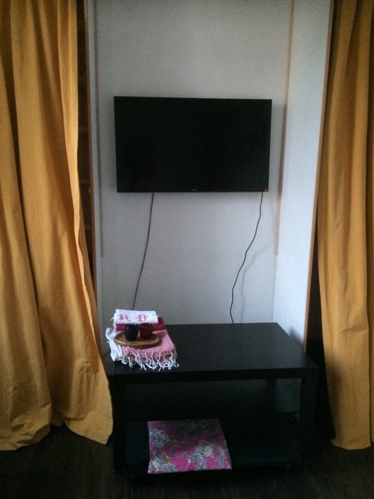 Appartement meublé 56 m² – Avignon intra-muros, place des Corps Saints — photo 9