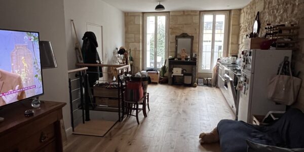 Appartement cosy au cœur des Chartrons avec patio 5 personnes