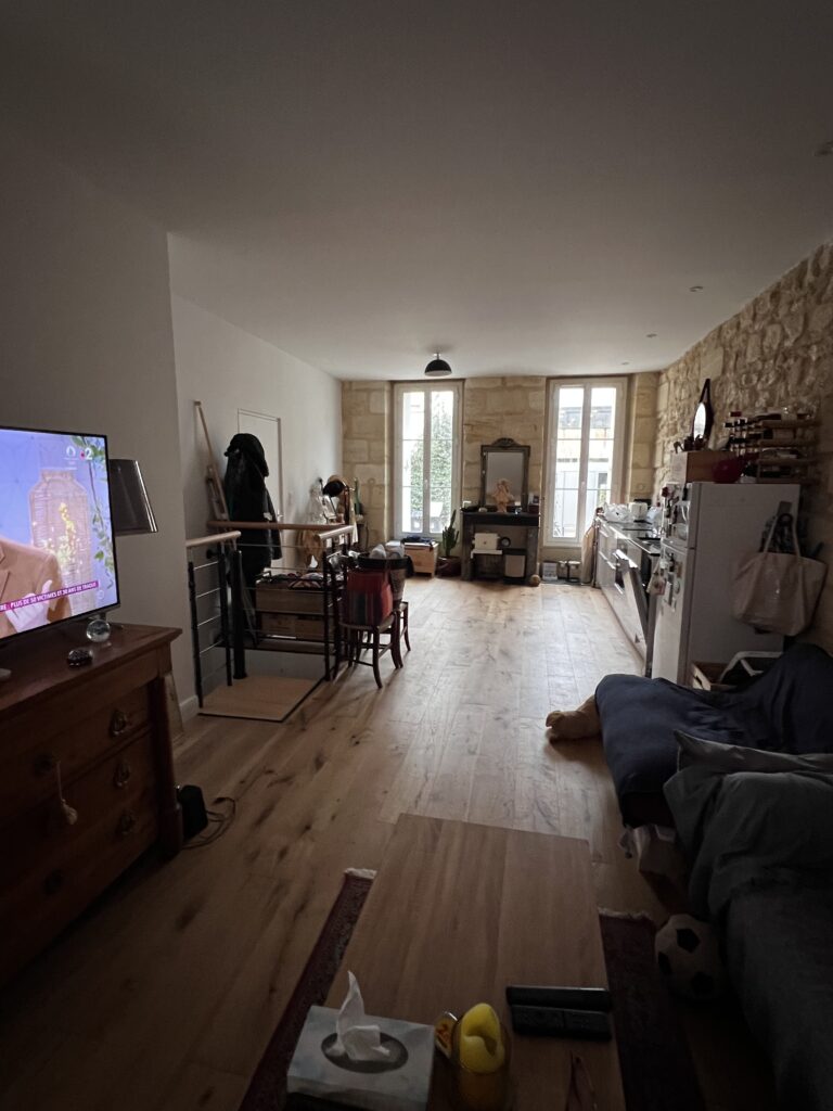 Cozy 100 m² Apartment with Patio in Bordeaux Chartrons — photo 2