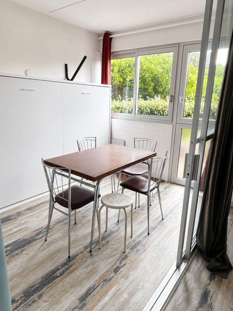 One-Bedroom Rental with Terrace in Lacanau Océan — photo 12