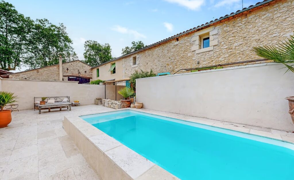 Stone mazet with private pool in Port-Sainte-Foy-et-Ponchapt — photo 4
