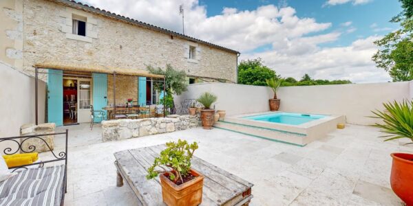 Stone Mazet with Private Pool in Port-Sainte-Foy-et-Ponchapt