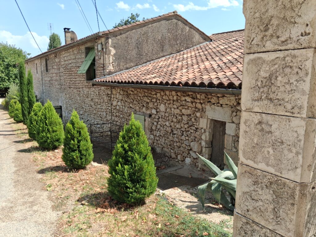 Stone mazet with private pool in Port-Sainte-Foy-et-Ponchapt — photo 15