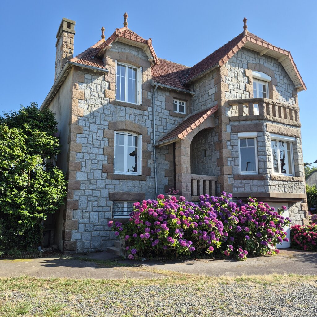 Breton Stone House in Trébeurden, Sea-View Garden, Near Beaches — photo 2