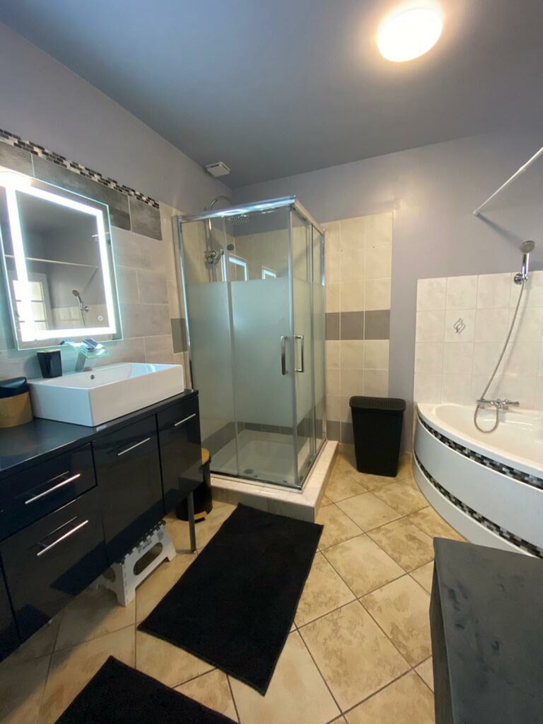3-Bedroom House Between Pine Forest and Beach — photo 5