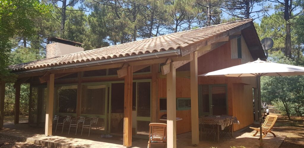 Maison meublée de 120 m² à Lacanau – Belle maison meublée en bois à Lacanau lac – photo 2
