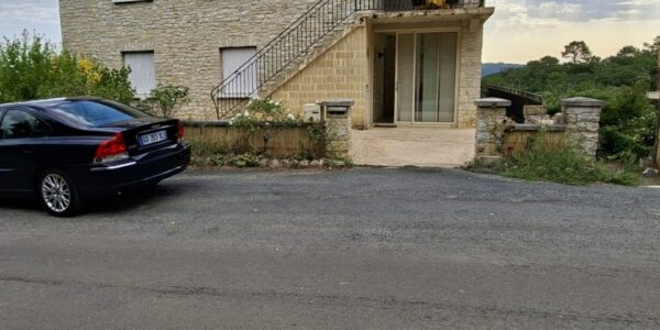 3-Bedroom Apartment with Stunning Views & Garden near Sarlat