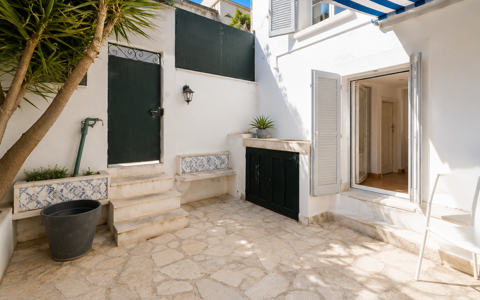 2-Bedroom House with Garden in Central Cannes