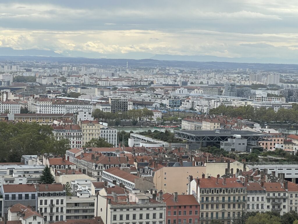 Appartement avec vue sur les hauteurs de Lyon — photo 1