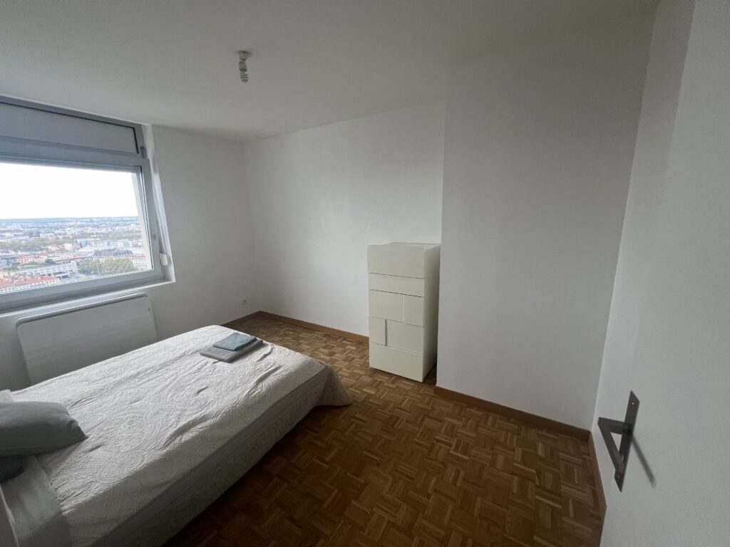 Appartement avec vue sur les hauteurs de Lyon — photo 7