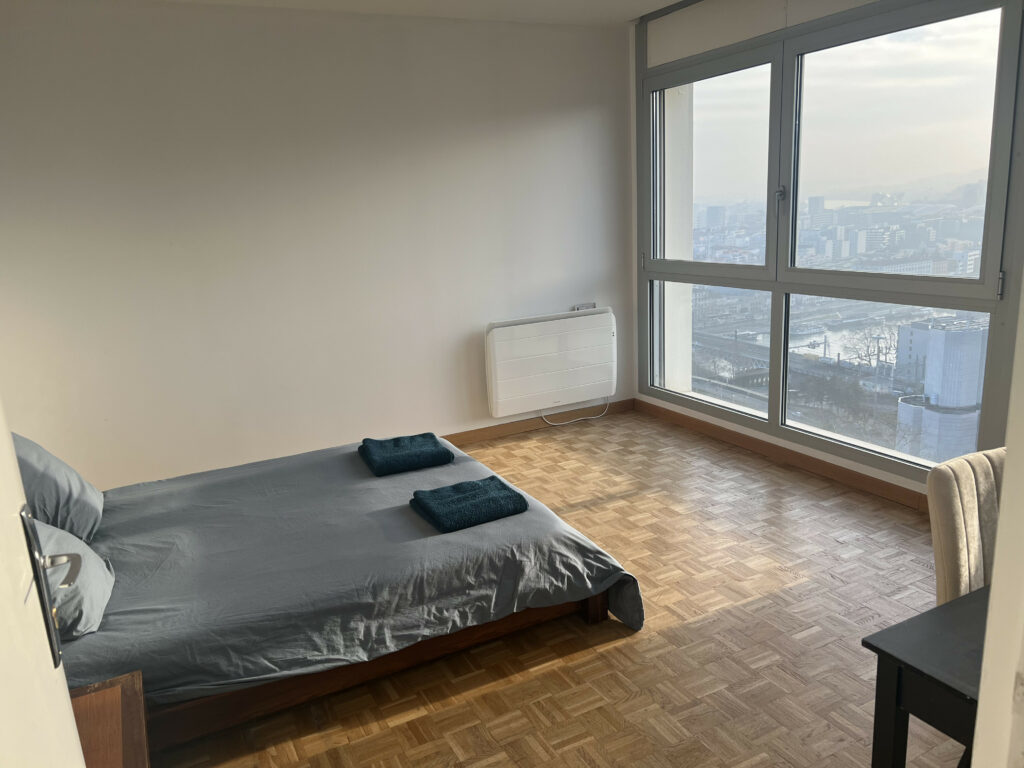 Appartement avec vue sur les hauteurs de Lyon — photo 9
