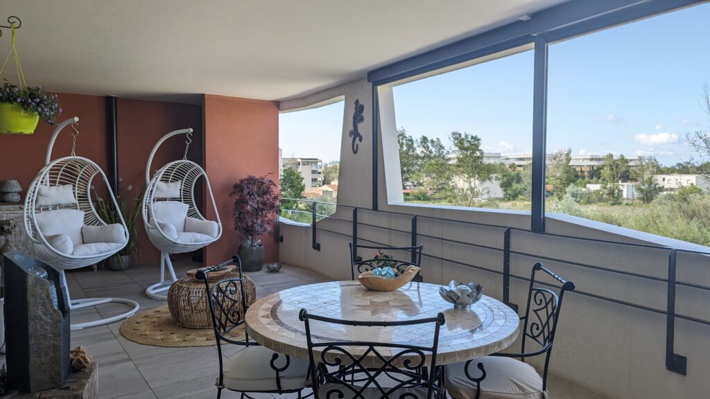 2-Bedroom Apartment with Private Terrace in Sérignan — photo 2