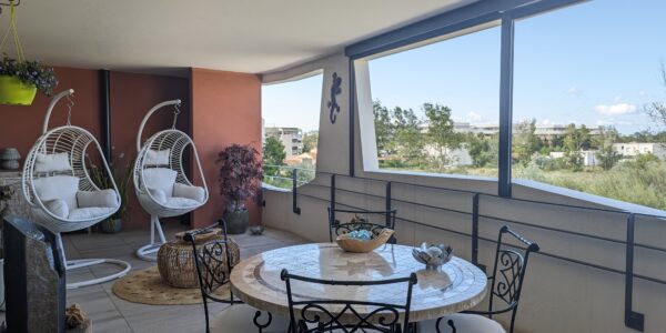 Appartement avec terrasse au calme à Sérignan