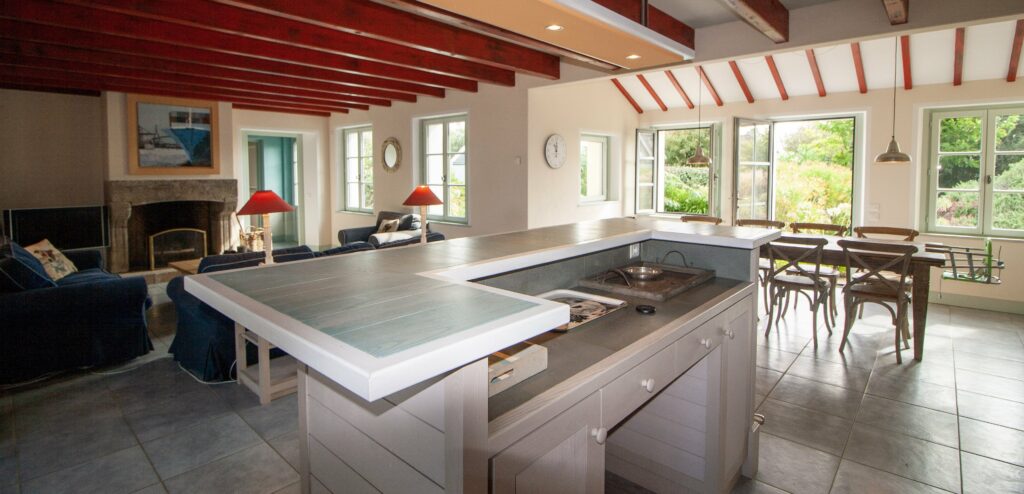 Maison avec jardin dans les hauteurs du ravissant port de Sauzon à Belle-île en Mer — photo 1