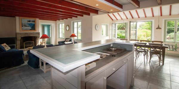 Maison avec jardin dans les hauteurs du ravissant port de Sauzon à Belle-île en Mer