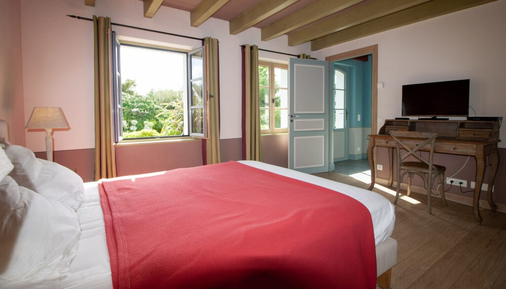 Maison avec jardin dans les hauteurs du ravissant port de Sauzon à Belle-île en Mer — photo 2