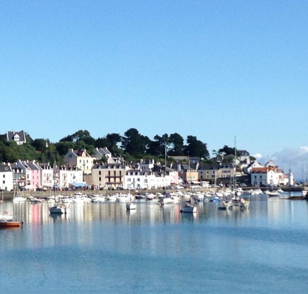 Maison avec jardin dans les hauteurs du ravissant port de Sauzon à Belle-île en Mer — photo 7