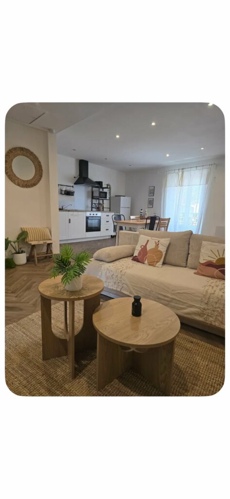 Cozy 46 m² Furnished Flat in Belgentier Village Centre — photo 1