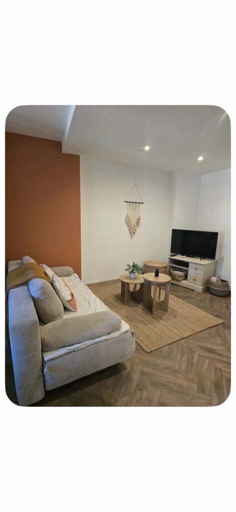 Cozy 46 m² Furnished Flat in Belgentier Village Centre — photo 2