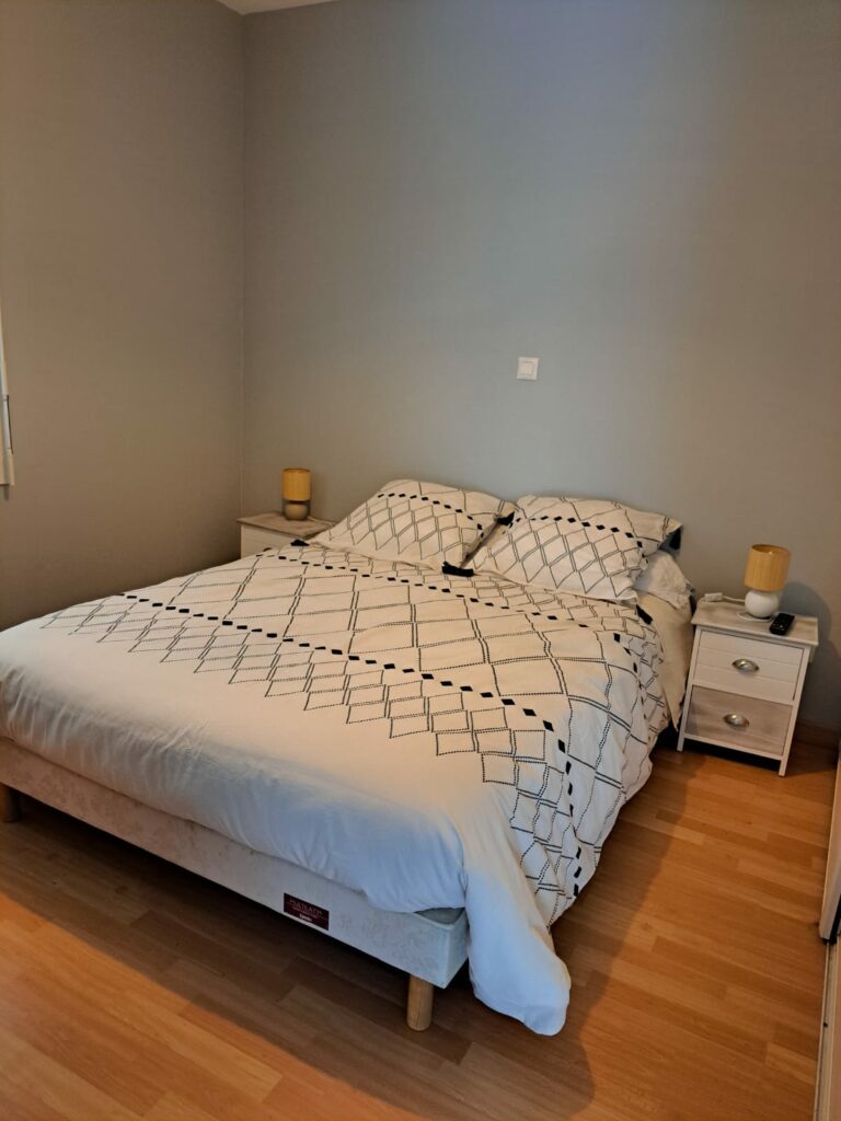 Family Home 500 m from the Sea in Riantec — photo 8