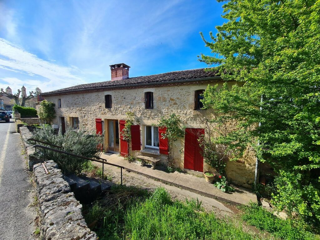 Belle maison meublée à Belvès en Dordogne — photo 1