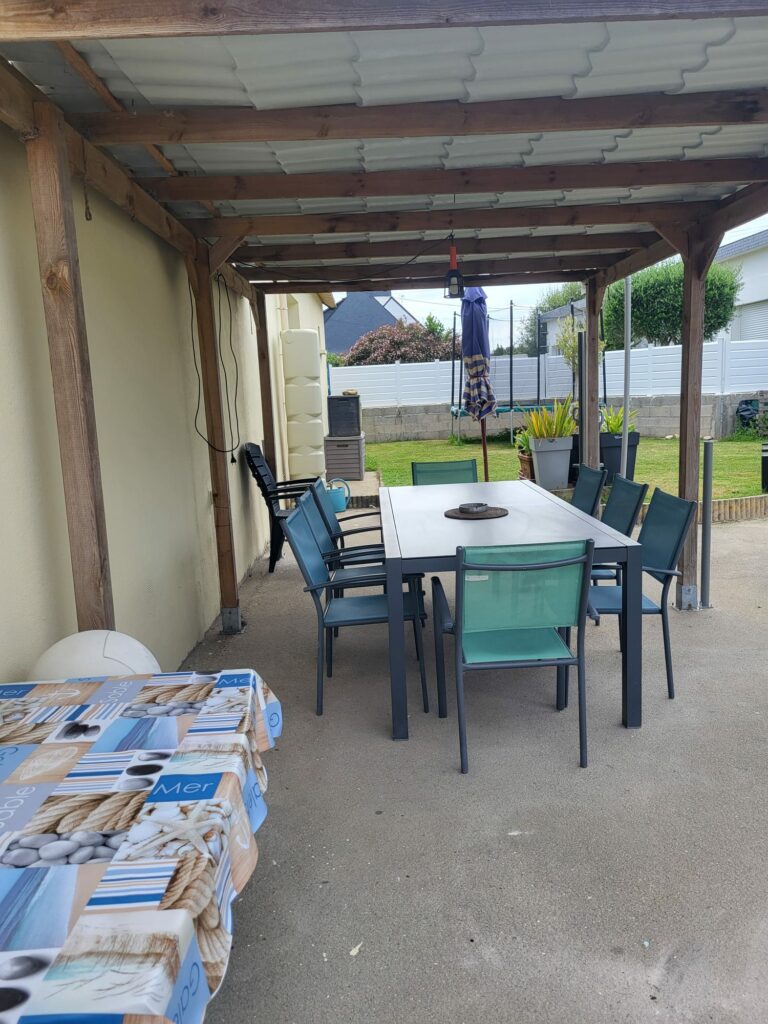 Family Home 500 m from the Sea in Riantec — photo 12