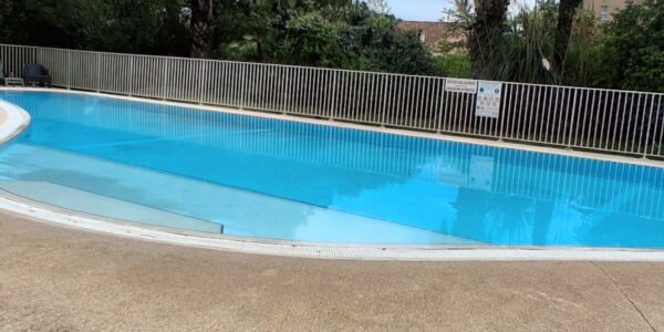 Appartement lumineux avec piscine • Hyères centre