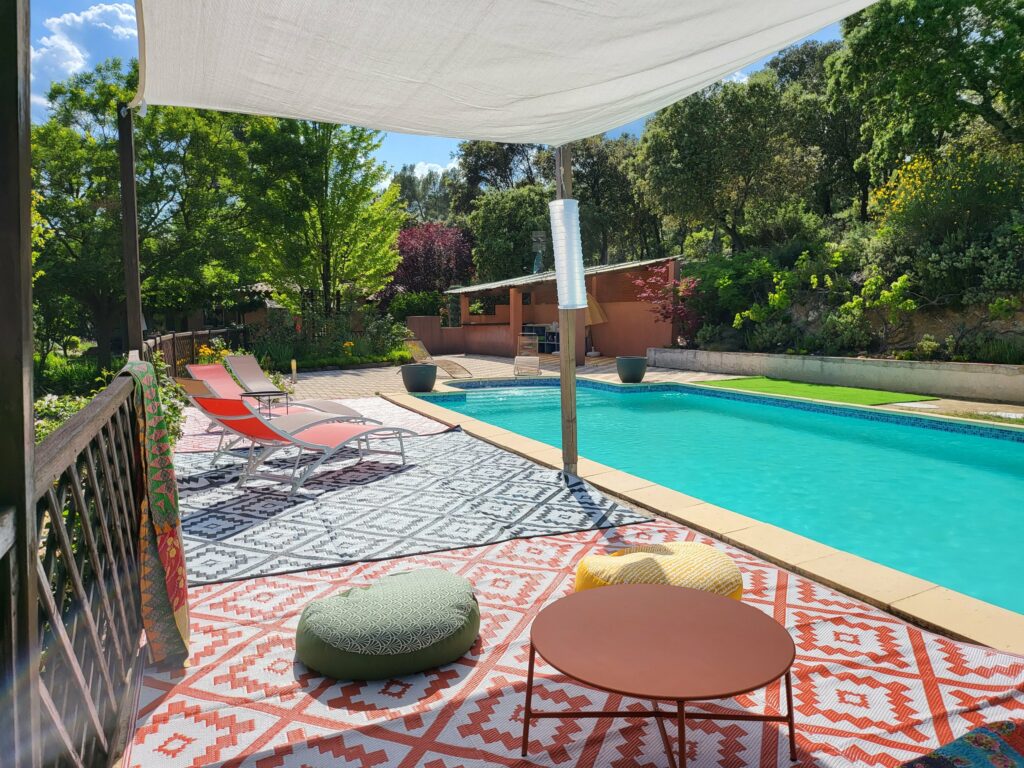 Maison meublée de 150 m² à Cotignac – Maison provençale avec piscine et cuisine d’été à Cotignac – photo 18