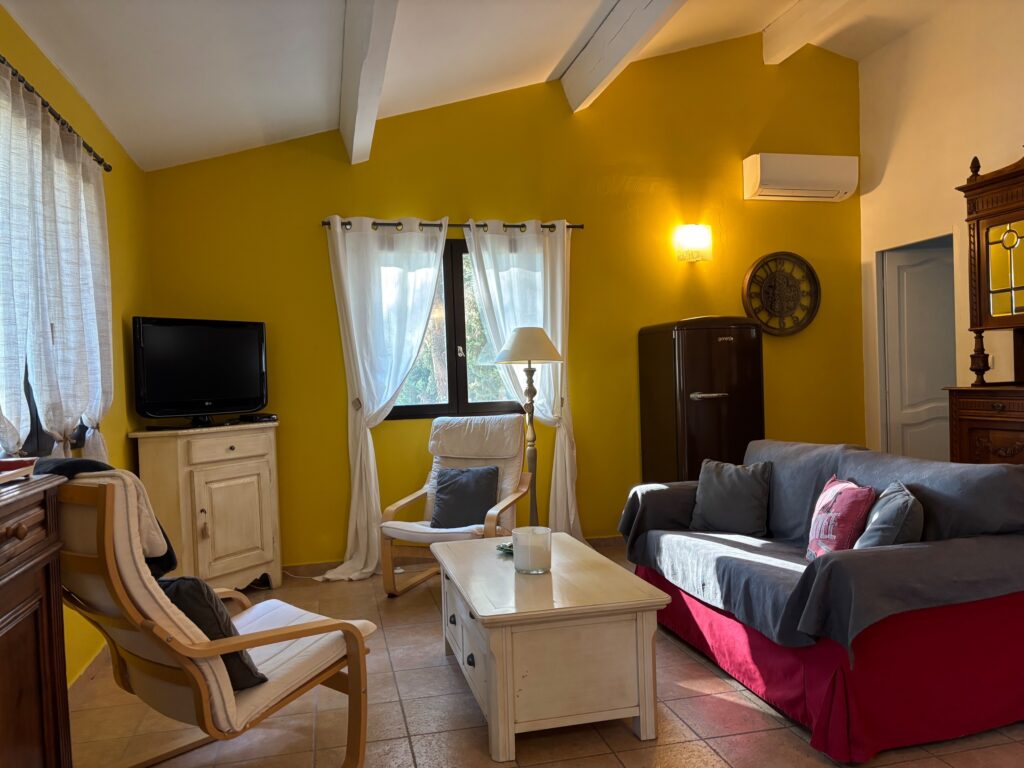 Maison meublée de 63 m² à Fontvieille – Maison meublée 63 m² avec jardin à Fontvieille – photo 3