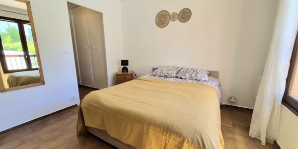 Studio 27 m² plein sud en centre-village – Le Pradet