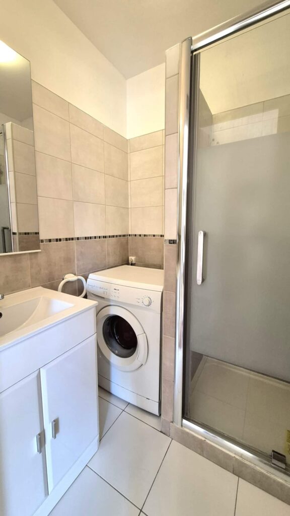 Appartement meublé de 27 m² à Le Pradet – Studio 27 m² plein sud en centre-village – Le Pradet – photo 10