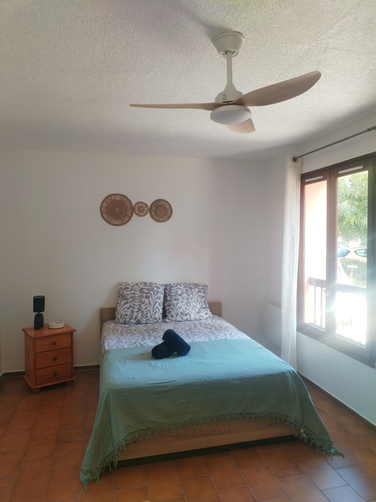 Appartement meublé de 27 m² à Le Pradet – Studio 27 m² plein sud en centre-village – Le Pradet – photo 11