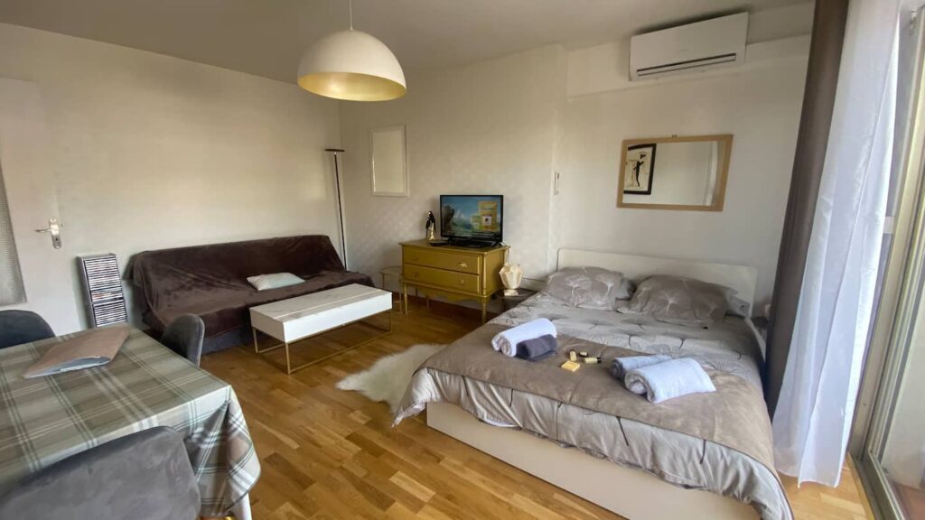 Appartement meublé de 28 m² à Vallauris – Studio climatisé 28 m2 avec balcon – Golfe-Juan, Vallauris – photo 11