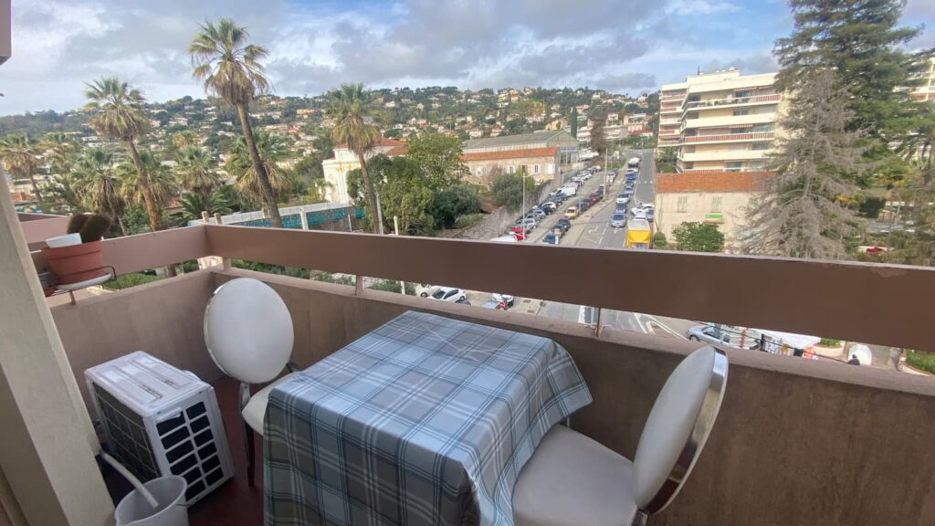 Appartement meublé de 28 m² à Vallauris – Studio climatisé 28 m2 avec balcon – Golfe-Juan, Vallauris – photo 13