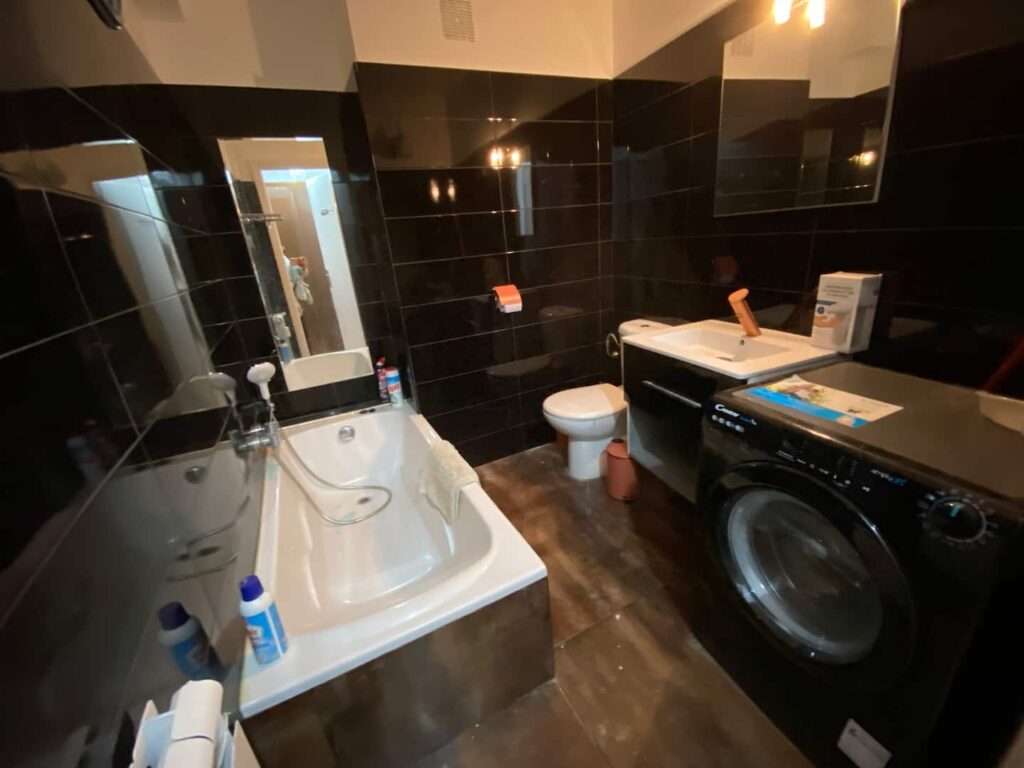 Appartement meublé de 28 m² à Vallauris – Studio climatisé 28 m2 avec balcon – Golfe-Juan, Vallauris – photo 2