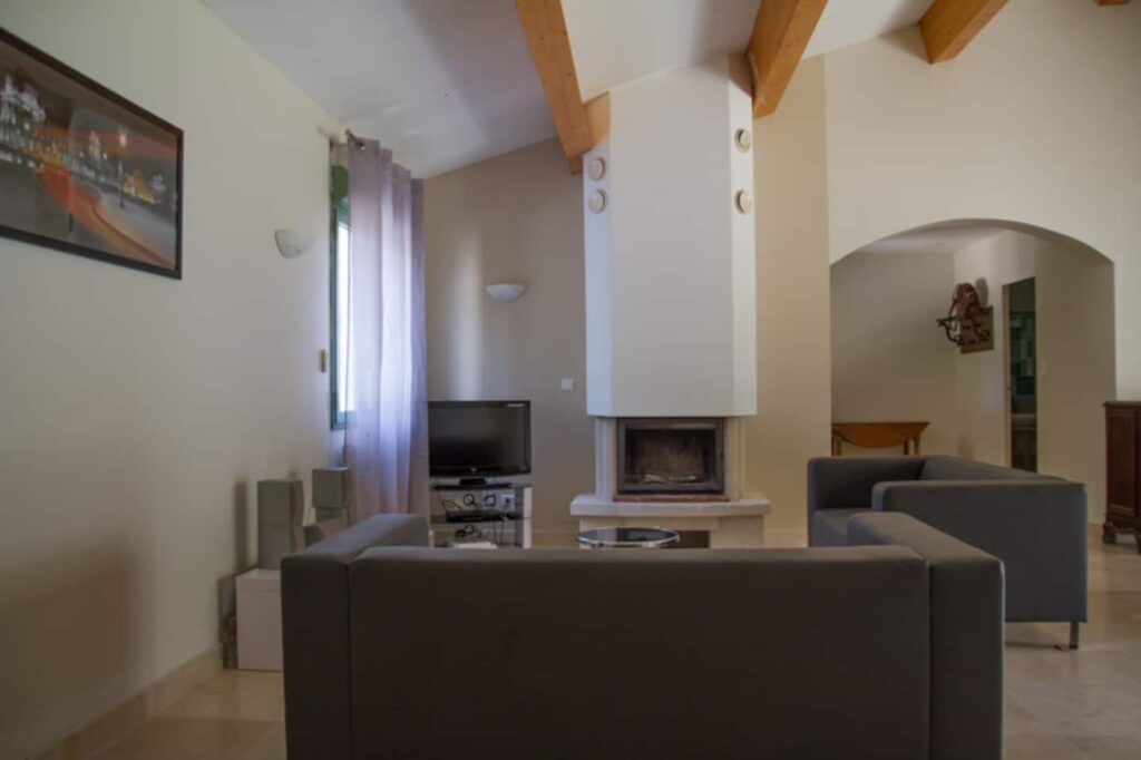 Maison meublée de 120 m² à Plan-d'Aups-Sainte-Baume – Maison 3 chambres avec cheminée – Plan-d’Aups-Sainte-Baume – photo 1