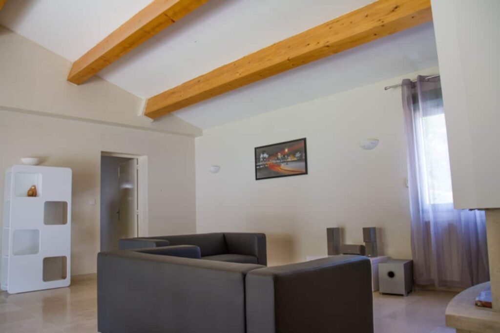 Maison meublée de 120 m² à Plan-d'Aups-Sainte-Baume – Maison 3 chambres avec cheminée – Plan-d’Aups-Sainte-Baume – photo 3
