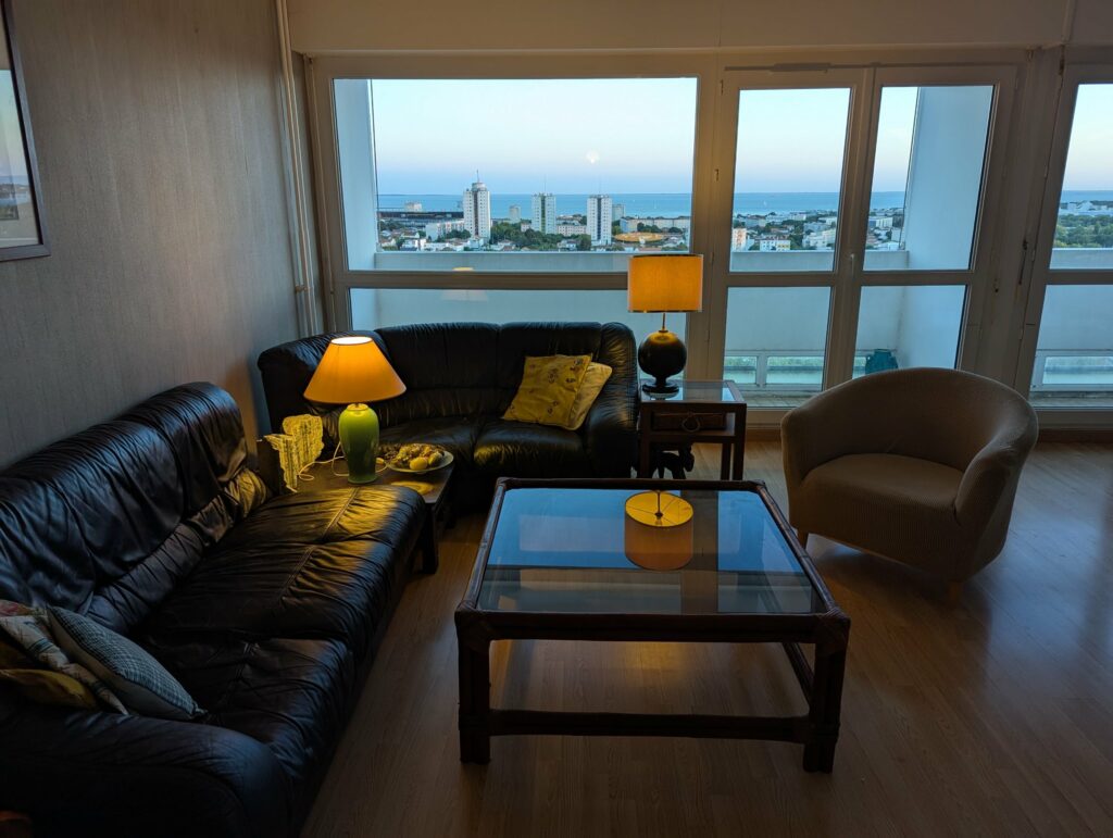 Appartement meublé de 100 m² à La Rochelle – Appartement meublé vue mer 100 m² – La Rochelle – photo 2