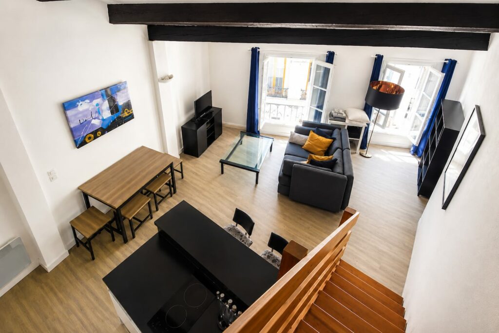 Appartement meublé de 40 m² à Avignon – Appartement T2 40 m² climatisé, centre historique – Avignon – photo 1