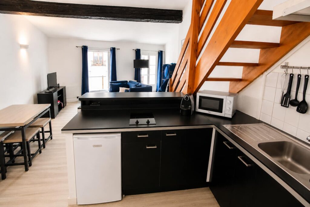 Appartement meublé de 40 m² à Avignon – Appartement T2 40 m² climatisé, centre historique – Avignon – photo 2
