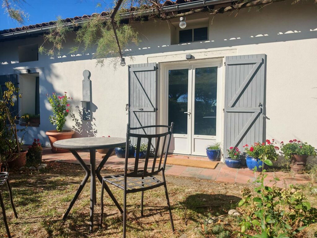 Maison meublée de 82 m² à Aignes – Gite de charme – 2 chambres avec jardin et piscine – Aignes – photo 2