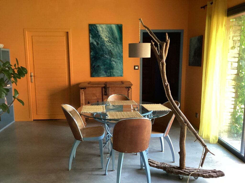 Maison meublée de 120 m² à Champagné-les-Marais – Maison d’artistes 120 m² à Champagné-les-Marais – photo 3